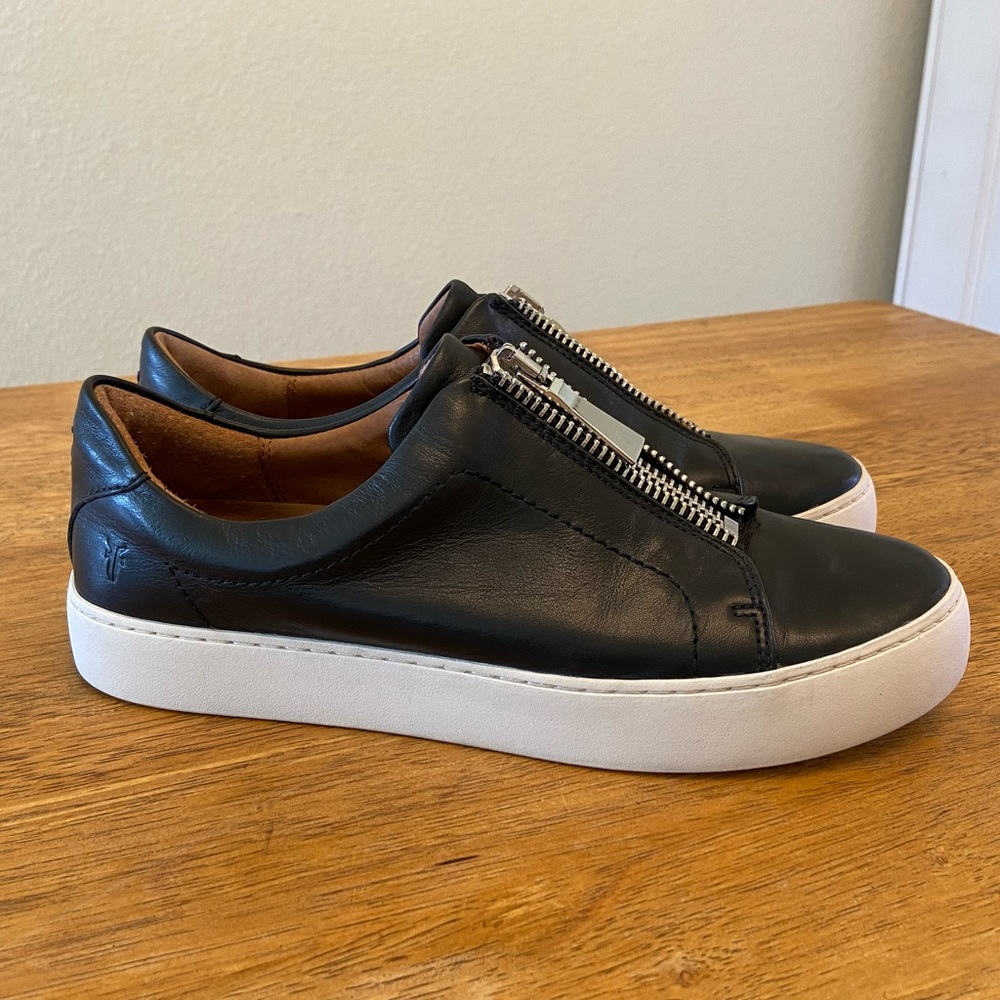 FRYE Women's Lena Zip Low Sneaker